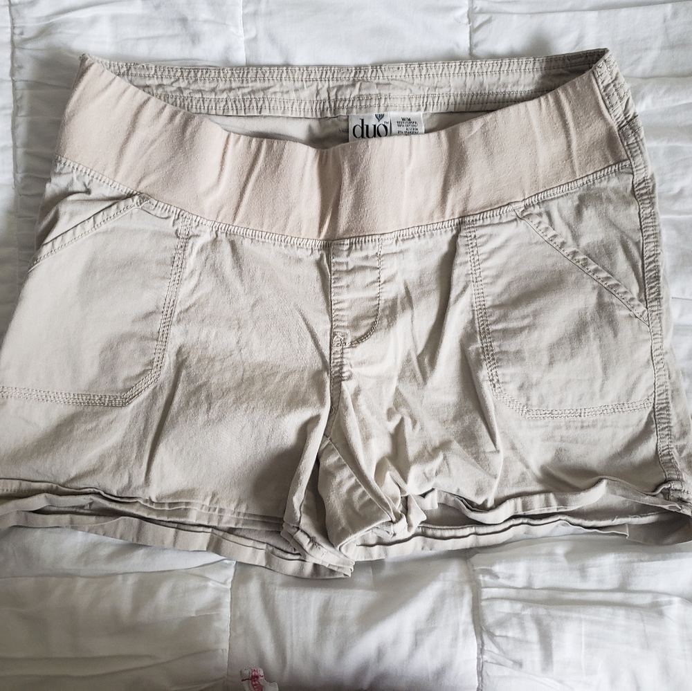 Maternity shorts